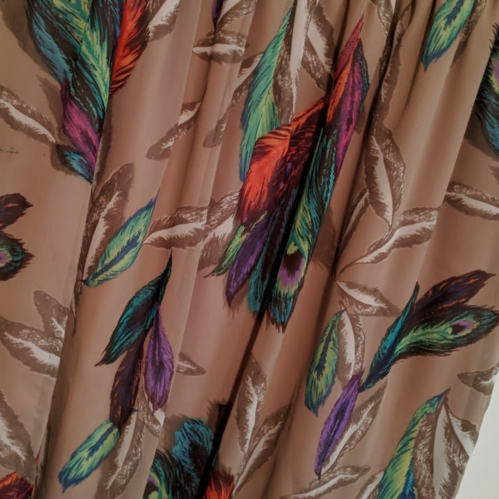 Teeze Me Colored Feather Dress. Size 11 - Picture 3 of 4